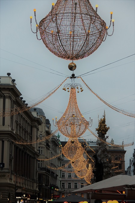 weihnachtsbeleuchtung in der wiener altstadt